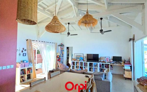 Maison à vendre    5 pièces • 143,40 m2 Saint-Leu