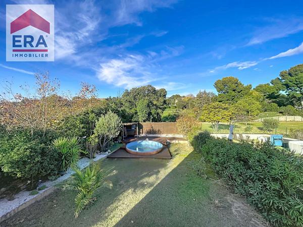 A vendre Villa Marseille 13014 Hauts de Sainte Marthe 3 chambres terrain piscine garage.