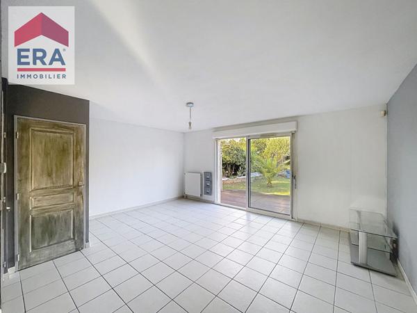 A vendre Villa Marseille 13014 Hauts de Sainte Marthe 3 chambres terrain piscine garage.