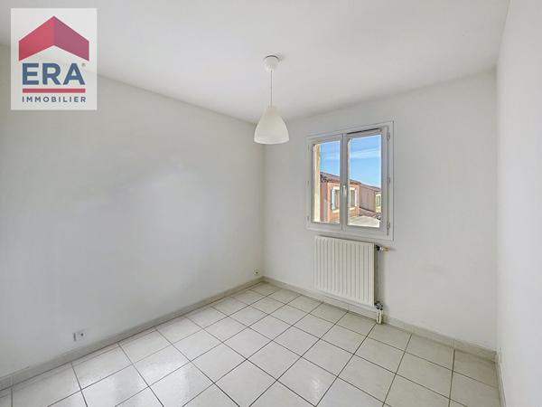 A vendre Villa Marseille 13014 Hauts de Sainte Marthe 3 chambres terrain piscine garage.