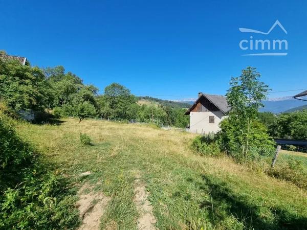🌿 Terrain constructible de 858 m² à Theys (38570) – Libre de constructeur 🏡
