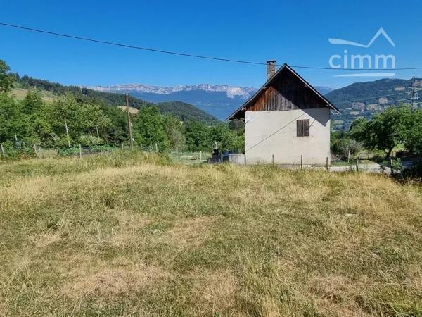 🌿 Terrain constructible de 858 m² à Theys (38570) – Libre de constructeur 🏡