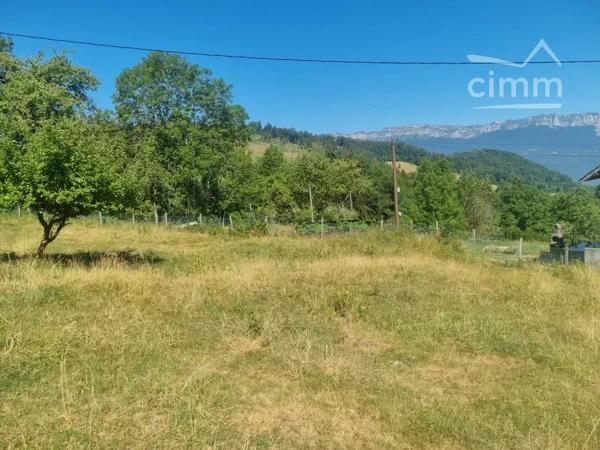 🌿 Terrain constructible de 858 m² à Theys (38570) – Libre de constructeur 🏡