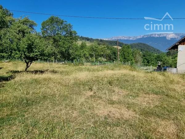 🌿 Terrain constructible de 858 m² à Theys (38570) – Libre de constructeur 🏡