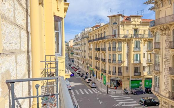 Appartement à vendre    3 pièces • 91,56 m2 Nice