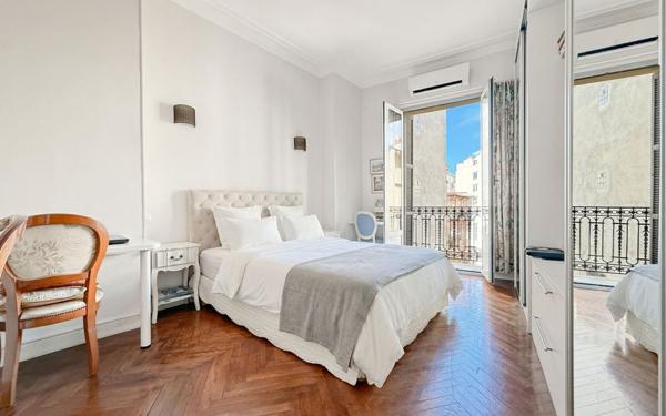 Appartement à vendre    3 pièces • 91,56 m2 Nice