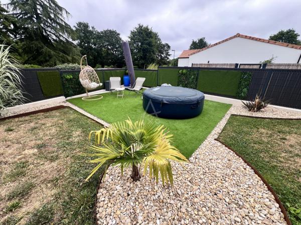 Maison de plain-pieds de 80 m²-3 chambres-397 m²