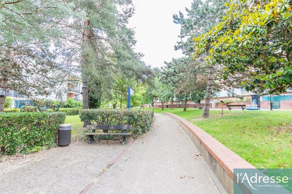 Appartement 2 pièces de 54m² entièrement refait avec extérieur