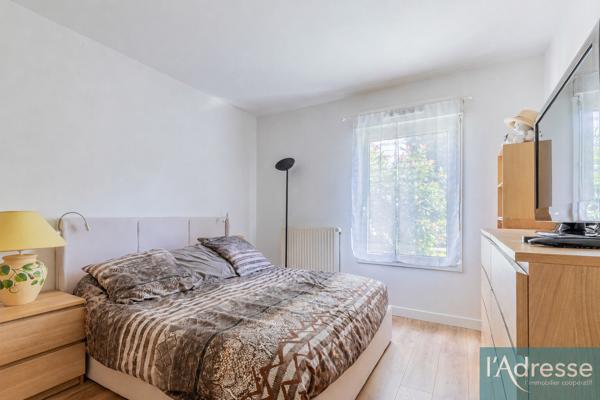 Appartement 2 pièces de 54m² entièrement refait avec extérieur