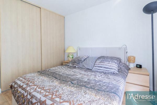 Appartement 2 pièces de 54m² entièrement refait avec extérieur