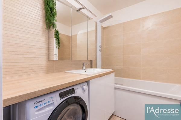 Appartement 2 pièces de 54m² entièrement refait avec extérieur