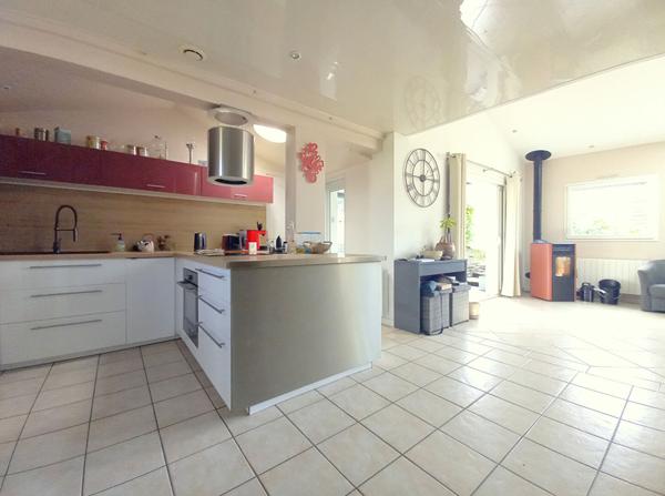 Maison ancienne rénovée - Saint Julien De Concelles - 3 chambres- 120m²