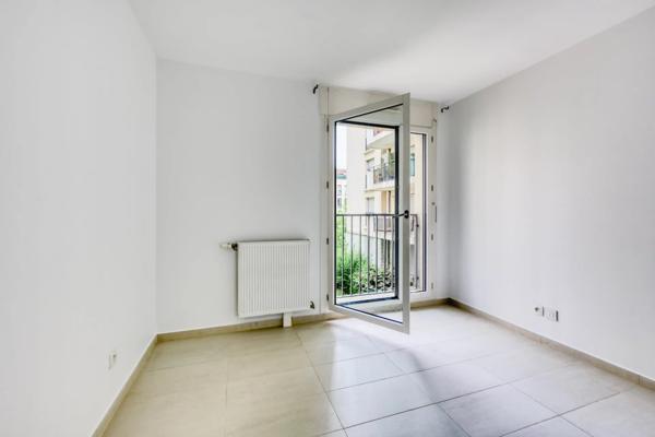 4 pièces lumineux à La Plaine Saint-Denis – Cave et parking