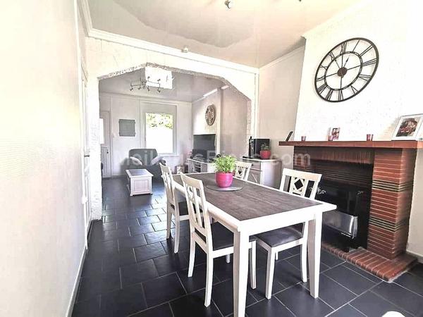 Maison Hautmont Rénovée 2 chambres Jardin Parking