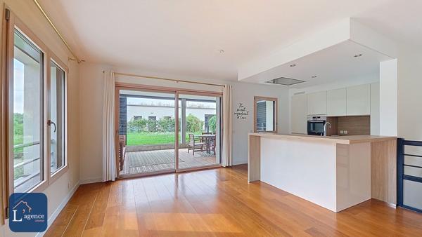 Villa-Appartement de standing, Résidence H2OME, Sous-plex, Double terrasse, Garage et place de parking Divonne-les-Bains 01220