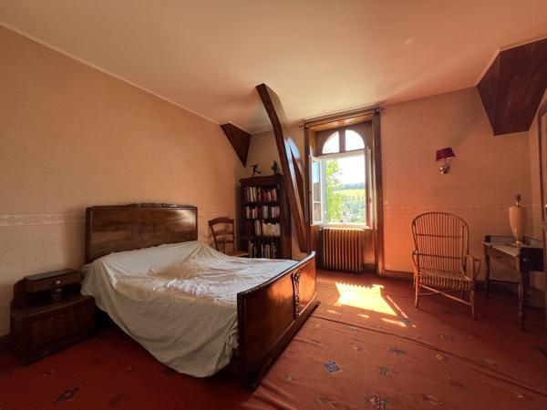 MAISON 7 pièces AURILLAC (15000) avec charmes ancien