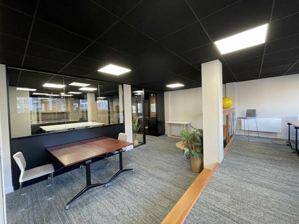 À LOUER – BUREAUX ÉQUIPÉS – LE HAVRE LES HALLES – 129 m²