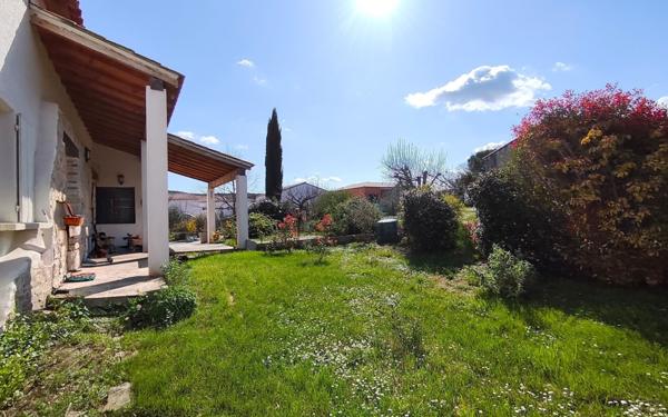 Maison à vendre    6 pièces • 240 m2 Les Plans