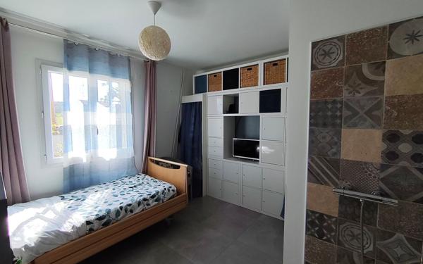 Maison à vendre    6 pièces • 240 m2 Les Plans