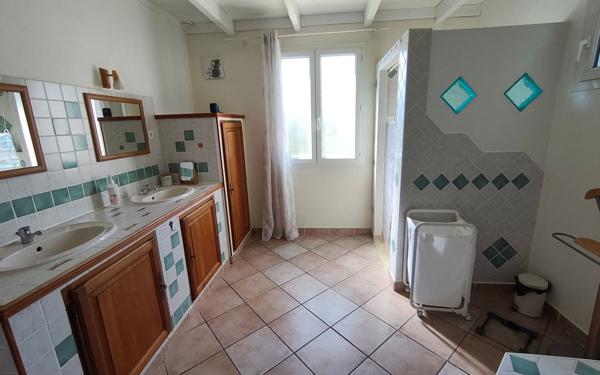 Maison à vendre    6 pièces • 240 m2 Les Plans