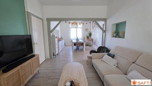 Jolie maison atypique rénovée T6 semi individuelle, grand jardin et garage