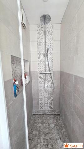 Jolie maison atypique rénovée T6 semi individuelle, grand jardin et garage