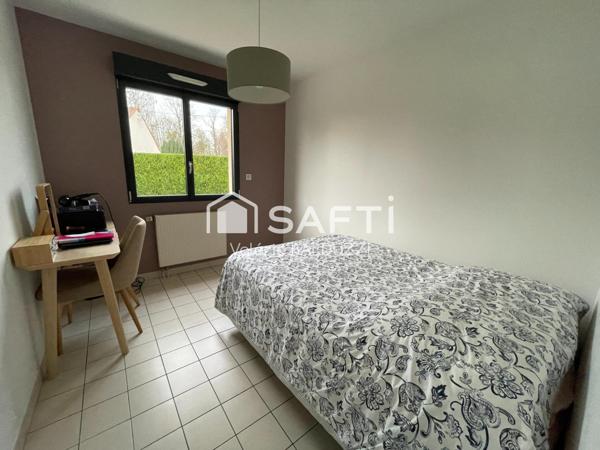 CHATEAU THIERRY , toutes commodités sur place, gare à pied.