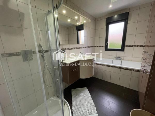 CHATEAU THIERRY , toutes commodités sur place, gare à pied.