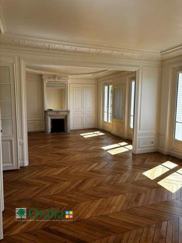 Appartement · Location Paris (75017) 6 pièces · 141m²