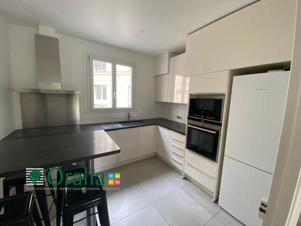 Appartement · Location Paris (75017) 6 pièces · 141m²