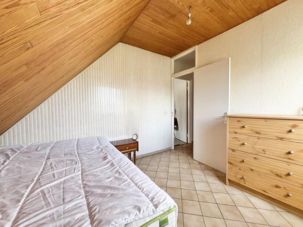 Maison à petit prix avec jardin, terrasse et garage / Fort potentiel