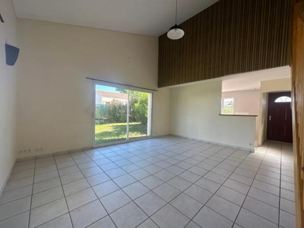 Aubigny-Les Clouzeaux, maison trois chambres dans une impasse, env. 506 m² de jardin