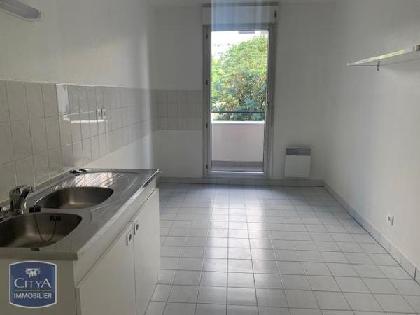 Appartement à louer 5 pièces 127.13m²