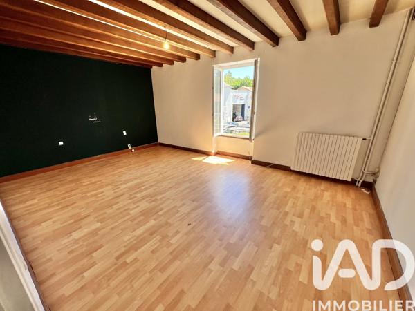 Maison à vendre 10 pièces 259 m² Charroux