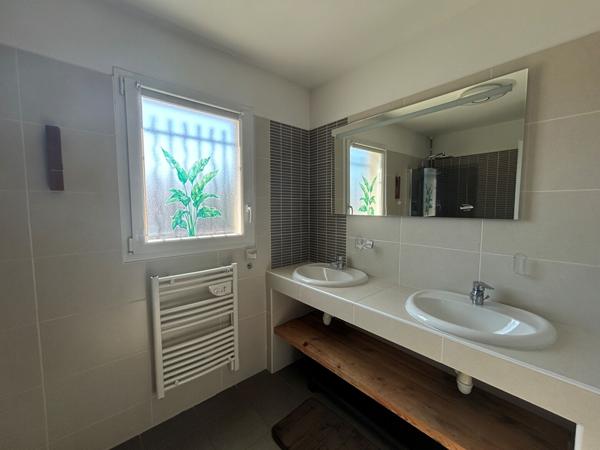 Maison Bezouce 4 pièce(s) 84.50 m2 meublée