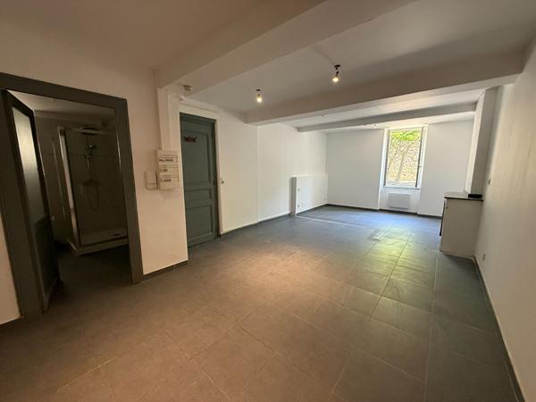 APPARTEMENT PROCHE VILLE DE CARCASSONNE