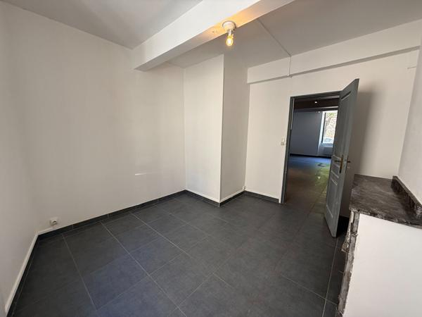 APPARTEMENT PROCHE VILLE DE CARCASSONNE