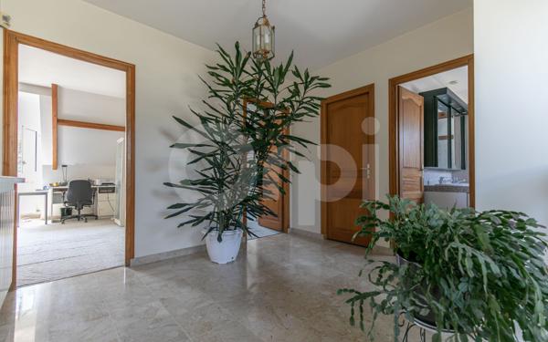 Maison à vendre    6 pièces • 260 m2 Noisy-le-Grand