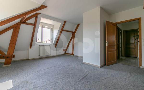 Maison à vendre    6 pièces • 260 m2 Noisy-le-Grand
