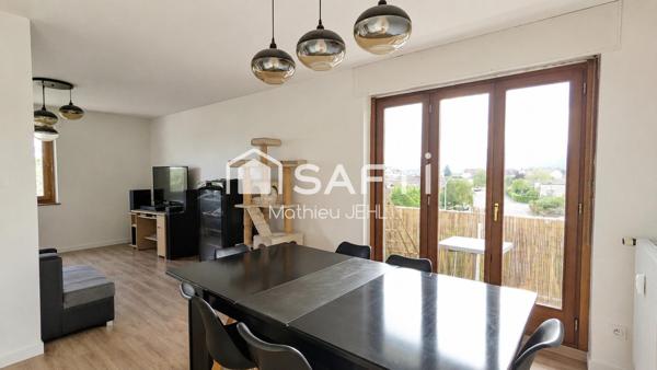 4/5 pièces de 86 m² - 2 balcons et superbe vue montagnes