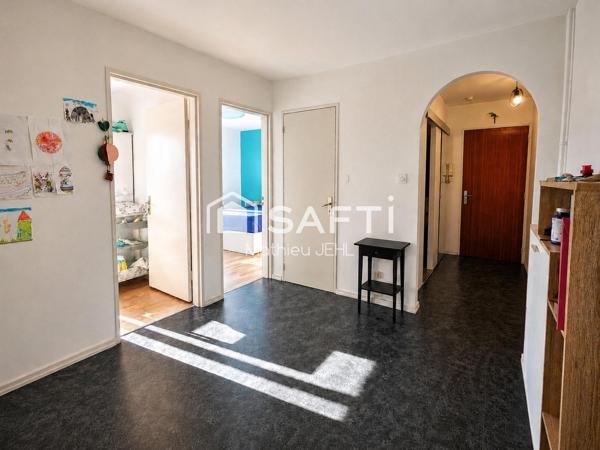 4/5 pièces de 86 m² - 2 balcons et superbe vue montagnes