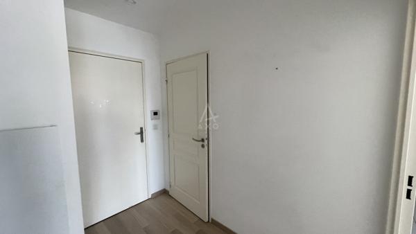 //  APPARTEMENT T2 RECENT // AVEC GARAGE // PROXIMITE GARE //