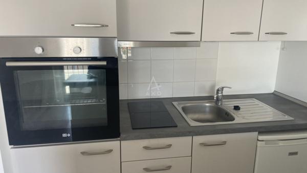 //  APPARTEMENT T2 RECENT // AVEC GARAGE // PROXIMITE GARE //