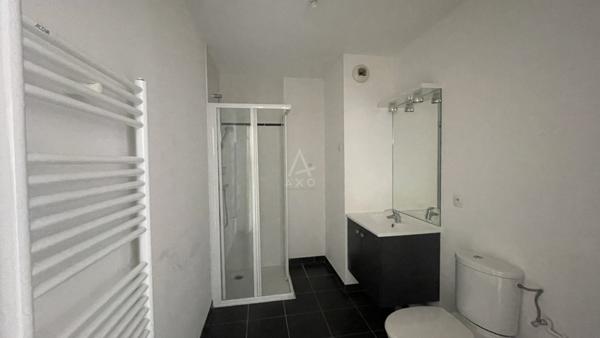 //  APPARTEMENT T2 RECENT // AVEC GARAGE // PROXIMITE GARE //