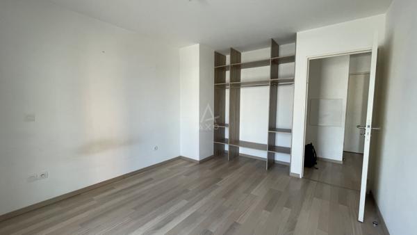 //  APPARTEMENT T2 RECENT // AVEC GARAGE // PROXIMITE GARE //