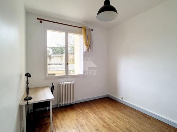 A LOUER. Appartement Laval 4 pièce(s) 85.64 m2 en plein centre-ville.