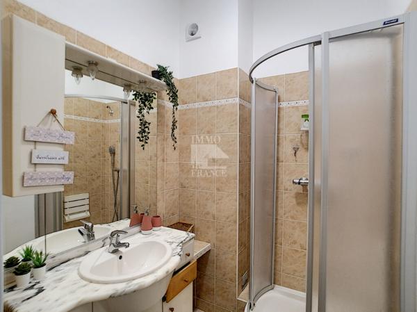 A LOUER. Appartement Laval 4 pièce(s) 85.64 m2 en plein centre-ville.