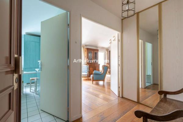 Vente                                                      Appartement
                        
                     4 pièces                      93 m2                     à Sucy-en-Brie