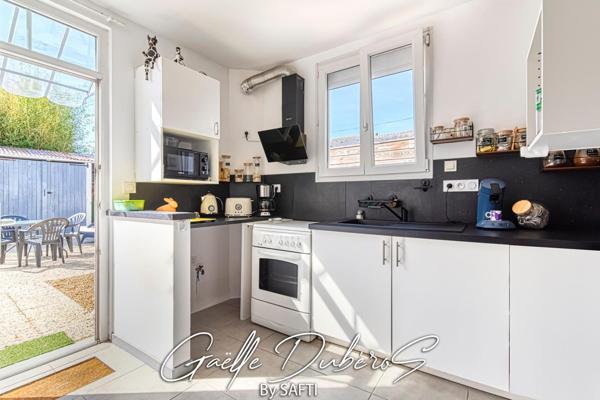 Charmante maison de ville avec garage et jardin ***Pré Visite 3D disponible sur demande***