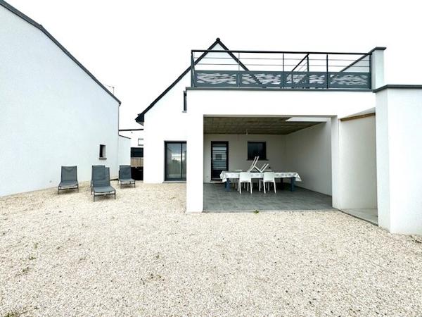 LOCATION à l'année meublée ou non meublée - Superbe maison de 2023, 4 chambres, bord de mer